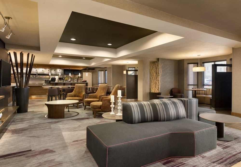 Отель Courtyard By Marriott Bloomington Normal Экстерьер фото